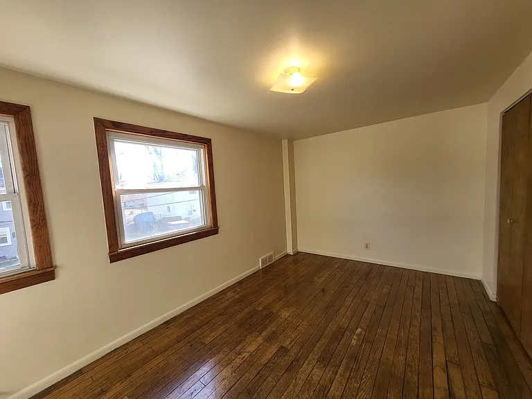 2310 Deerfield Ct — Photo 8