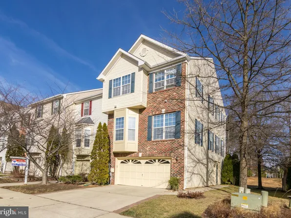 2715 Summers Ridge Dr, Odenton, MD 21113