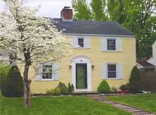 18 Thomson Rd, West Hartford, CT 06107