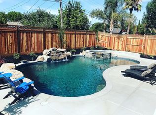 715 Collier Dr, Dixon, CA 95620