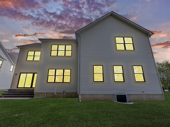 3rd image of 44 Wildwood Dr