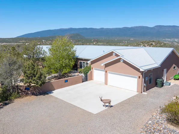 29 Conquest Ct, Sandia Park, NM 87047