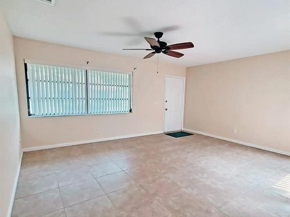 2821 Stoneway Ln APT A