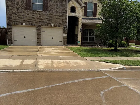 6132 Falls Lake Rd, Fort Worth, TX 76179