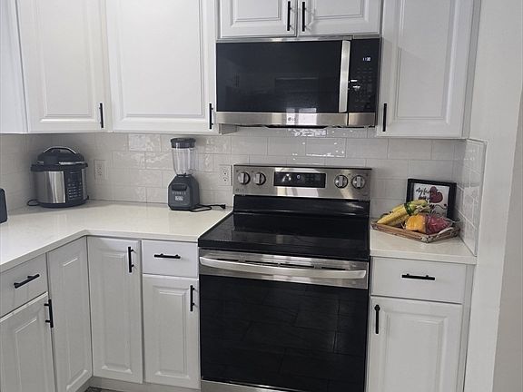 2nd image of 2173 Main St