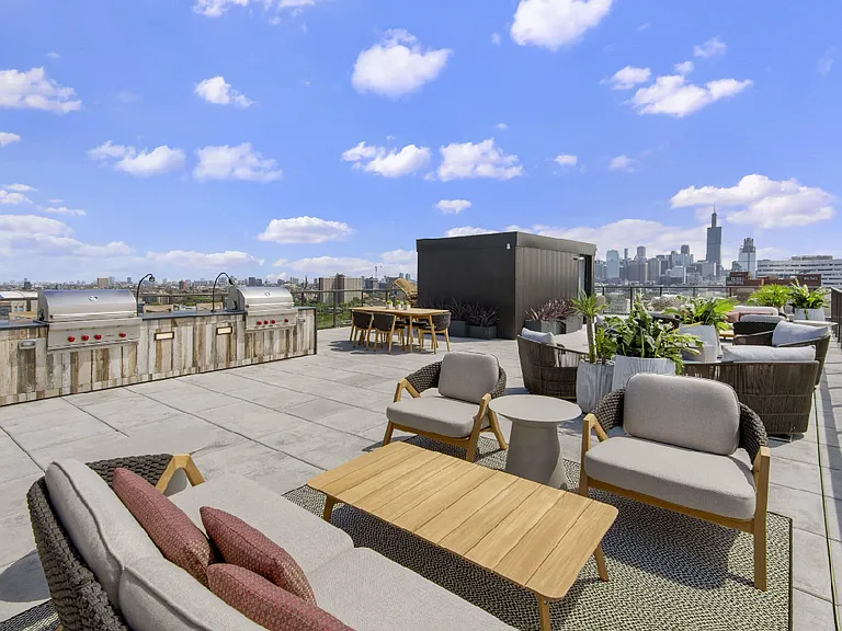 301 S Leavitt St #1S — Photo 6