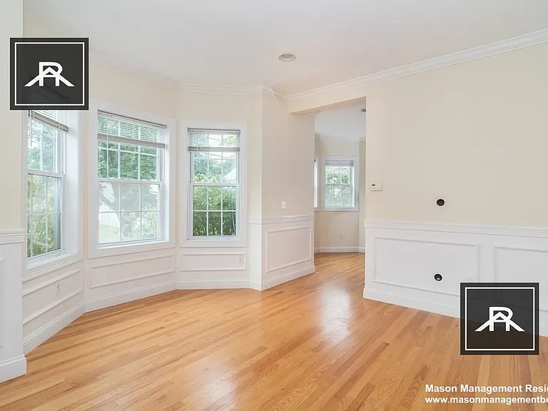 125 Russell St #1 — Photo 6
