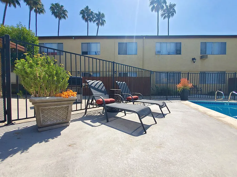 Greentree Apartments — Photo 11