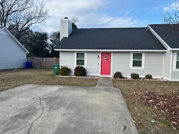 2004 E 3rd St #A, Greenville, NC 27858