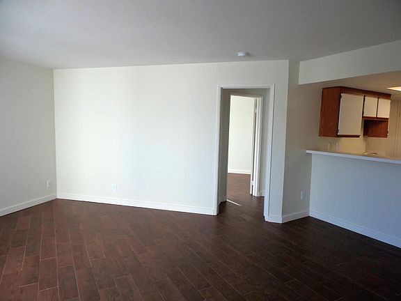5th image of 3782 1st Ave #301