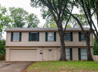 2212 Houston Pl, Denton, TX 76201