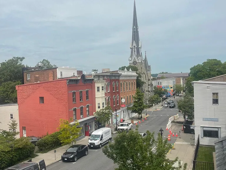 420 Warren St #3R — Photo 6
