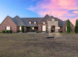 7018 N 195th Pl, Owasso, OK 74055