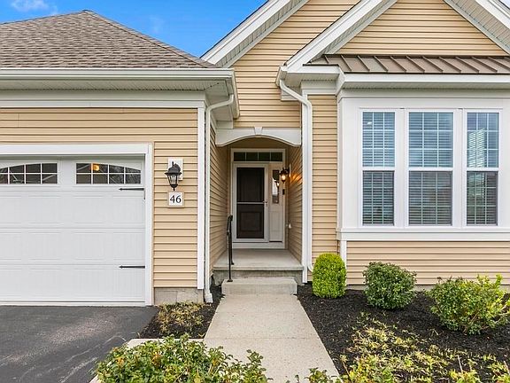 2nd image of 46 Sequoia Dr #46