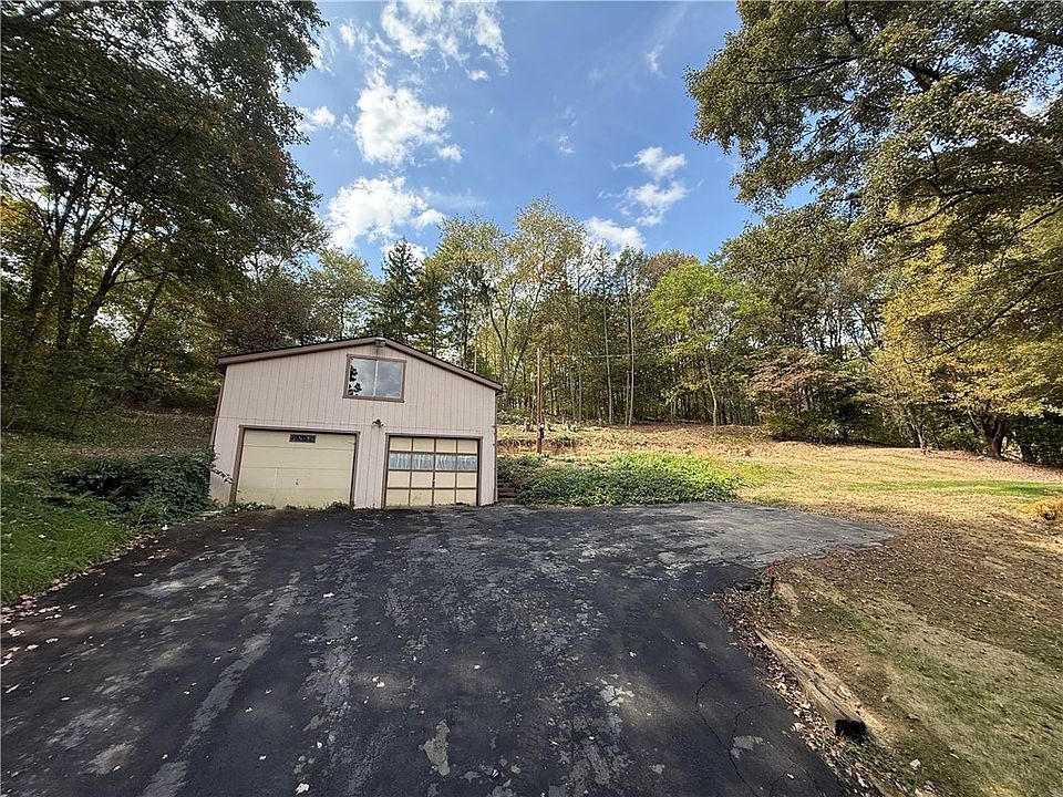 1st image of 104 Marie Ln