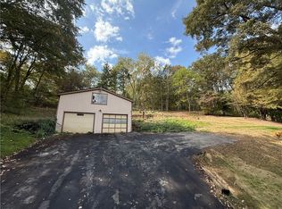 104 Marie Ln, Evans City, PA 16033