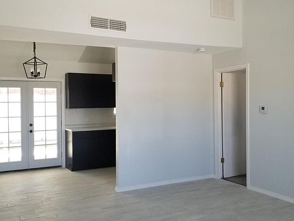 5th image of 11832 Bruce Jenner Ln