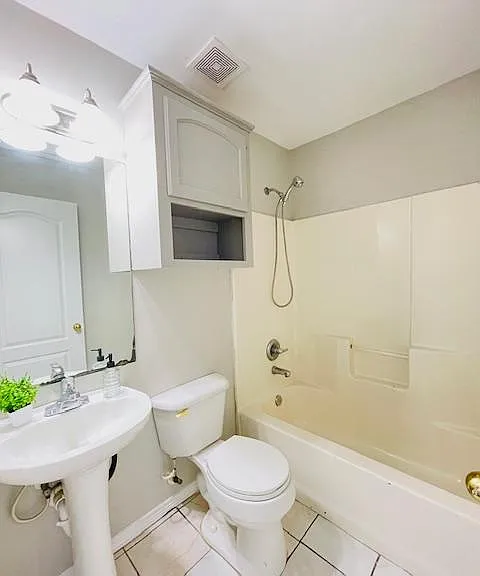 Full Bathroom