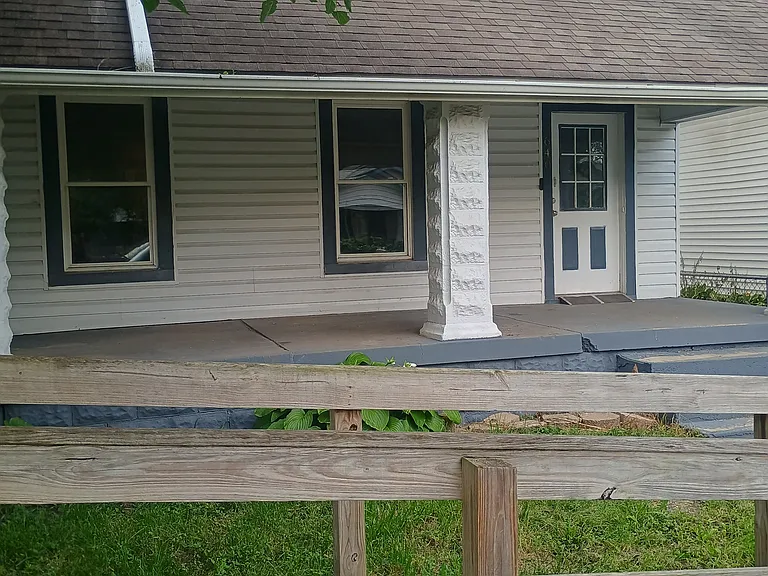 640 N Exeter Ave — Photo 2