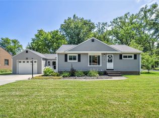 6033 Stearns Rd, North Olmsted, OH 44070