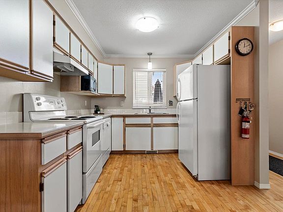 5th image of 45435 Knight Rd #35