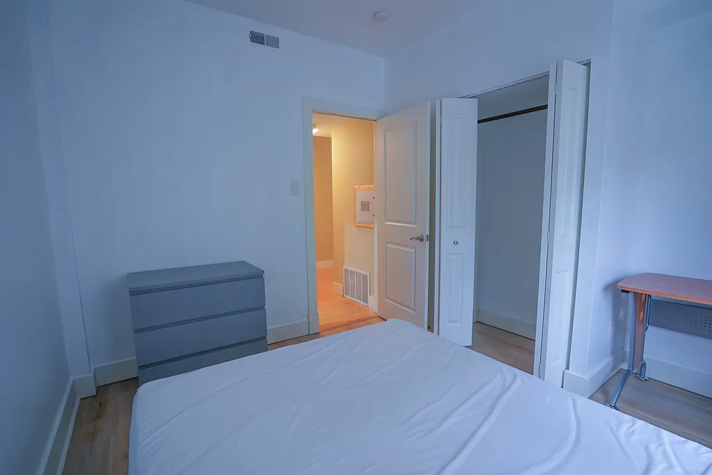 2 bed, 700 sqft, $1,795 — Photo 3