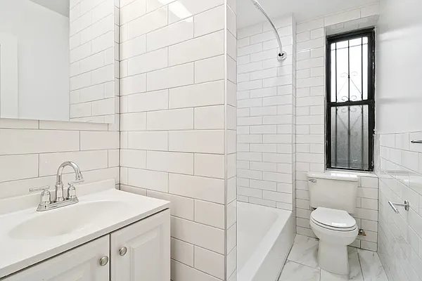 Rented by Cooper & Cooper Real Estate | media 11