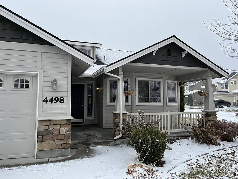 4498 S Silverhills Ave — Photo 1
