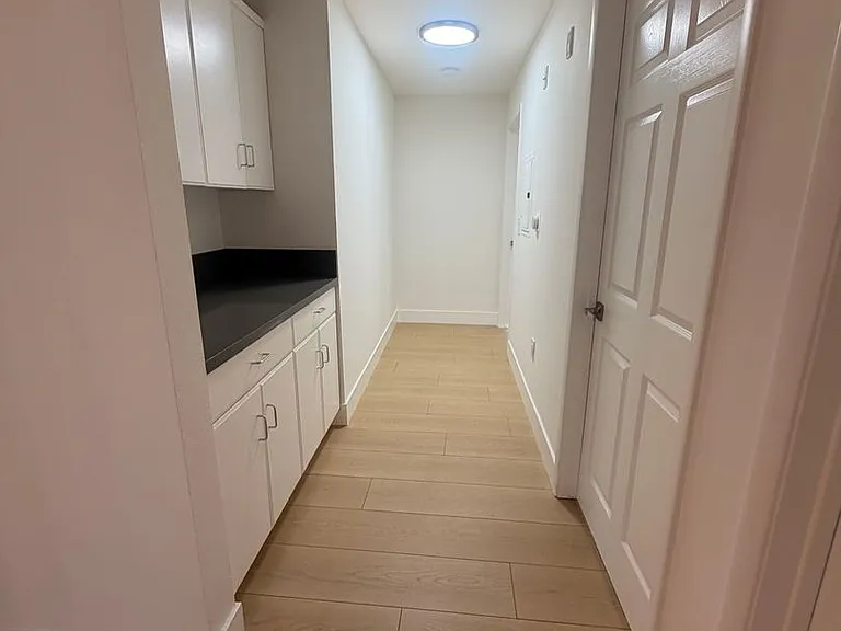 Yaya Valerio Apartments — Photo 9