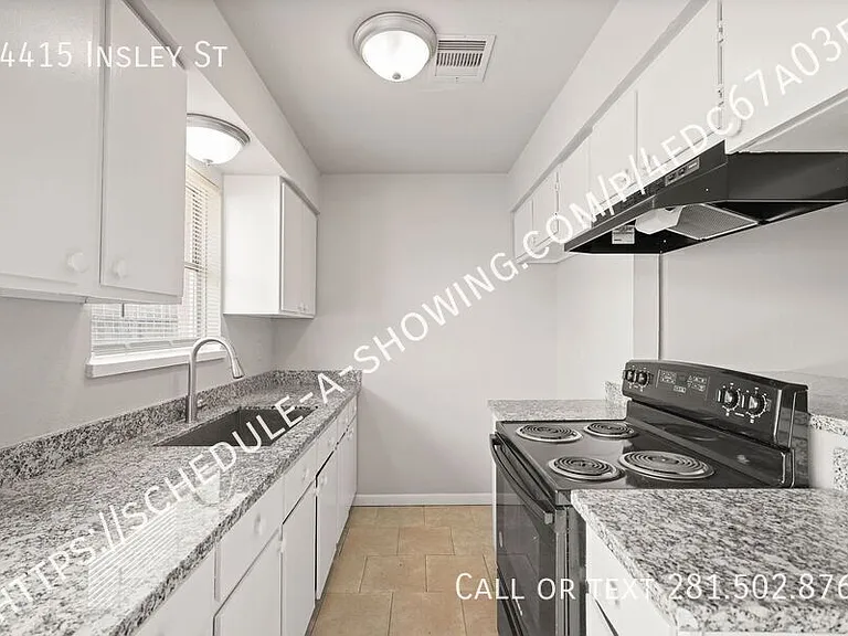 14415 Insley St — Photo 4