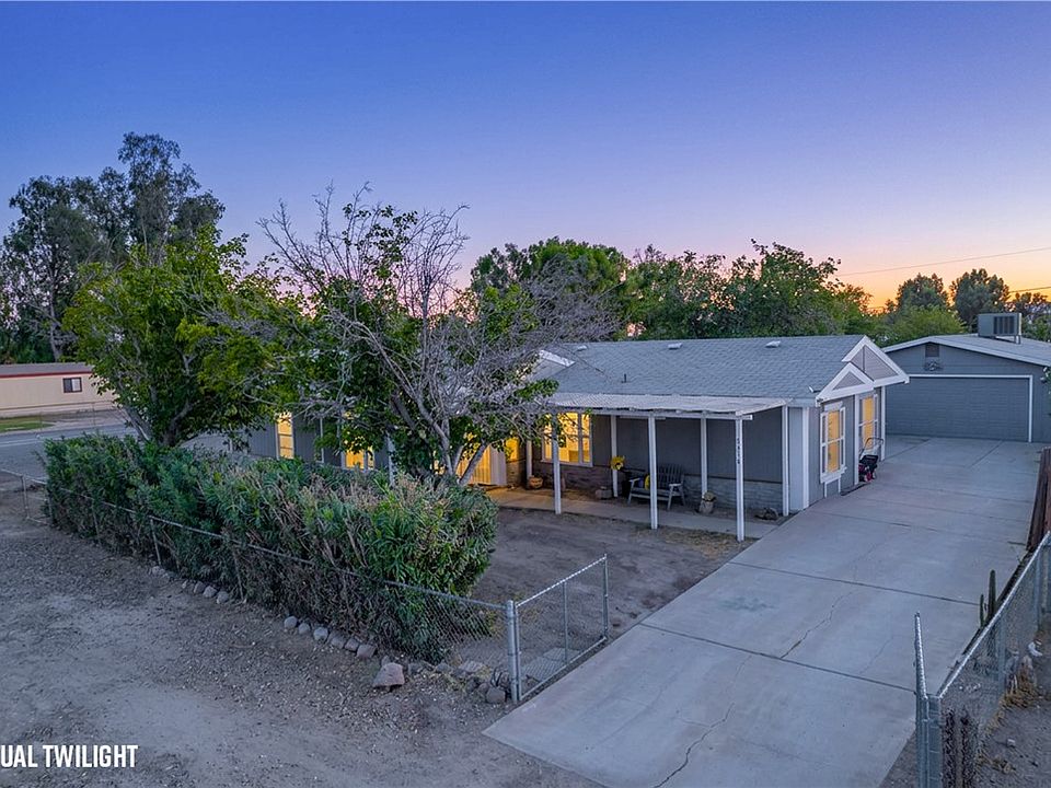 1st image of 2016 E Hackamore Drive