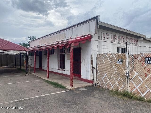 1st image of 5042 S 12th Ave
