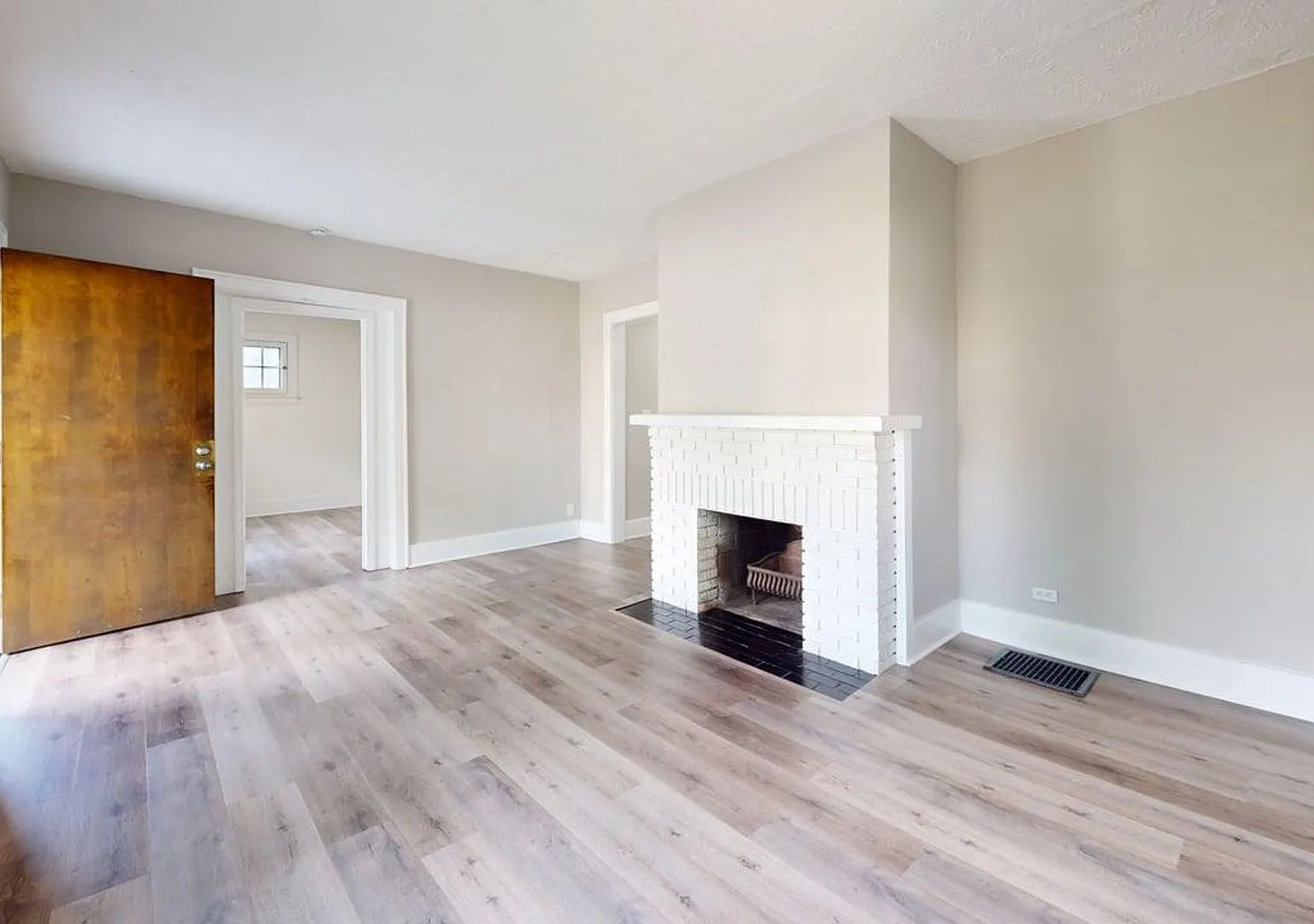 294 Madison Ave — Photo 1