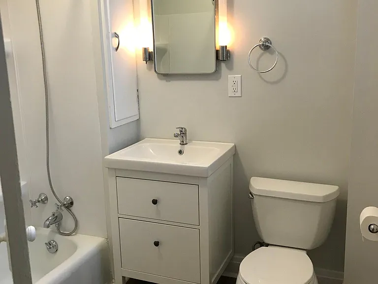 1325 Rutledge St #4 — Photo 8