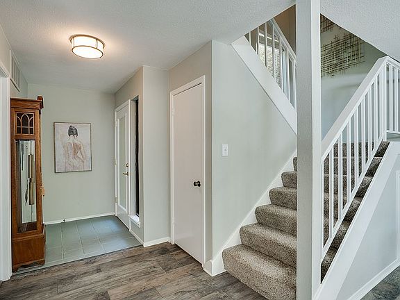 5th image of 4213 Seabury Dr