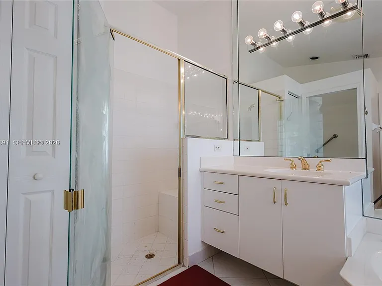 7577 Caprio Dr — Photo 17