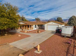 10736 S Paradise Trails Rd, Yucca, AZ 86438