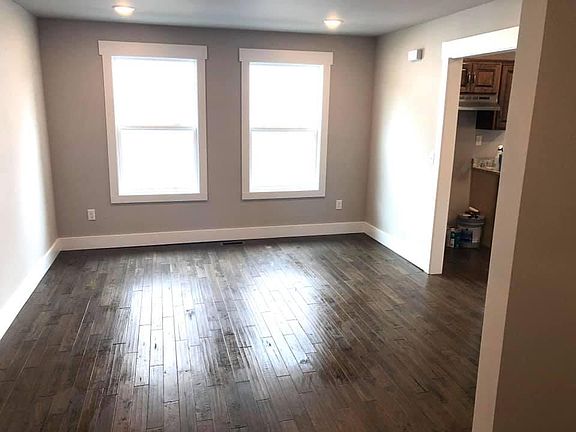 4th image of 1020 Independence St