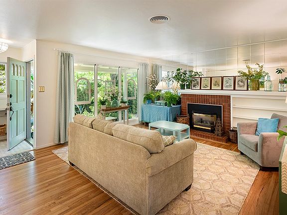 3rd image of 3509 Montgomery Drive