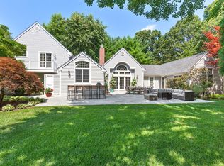 2 Timberline Rd, East Hampton, NY 11937