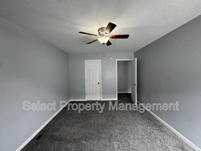 7518 Ravens Stone Dr — Photo 23
