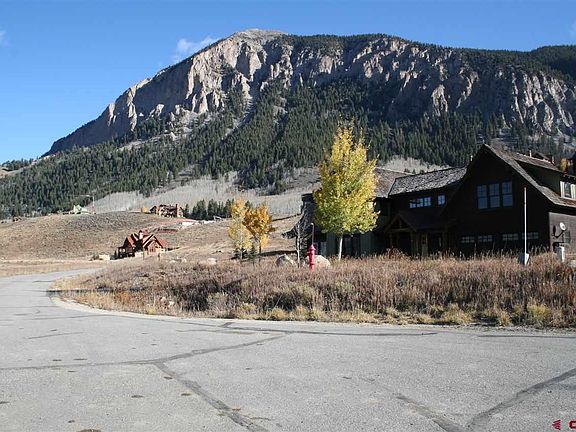 4th image of 74 Wapiti Way