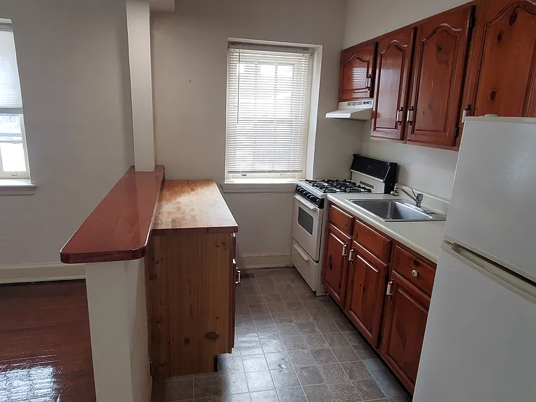 122 Argyle Rd — Photo 8