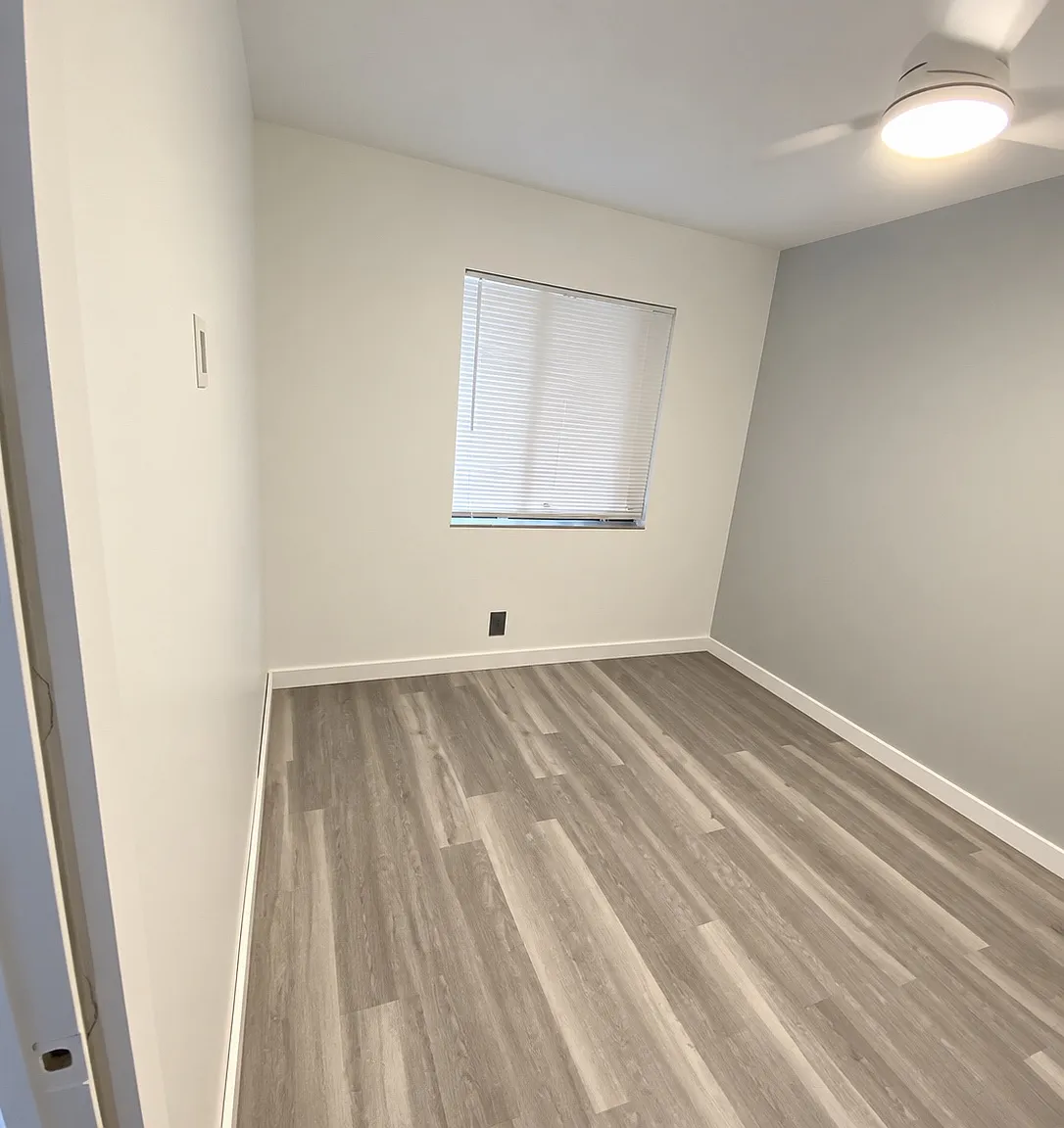 3 bed, 1050 sqft, $1,200 — Photo 1