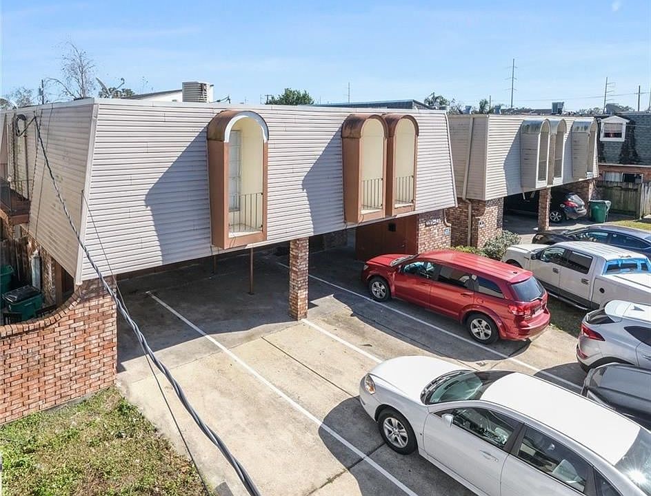 1st image of 2217 Pasadena Ave