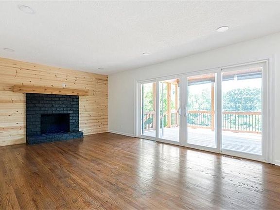 5th image of 3810 S Woodland Ave