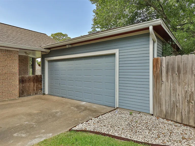 12002 Moorcreek Dr — Photo 47