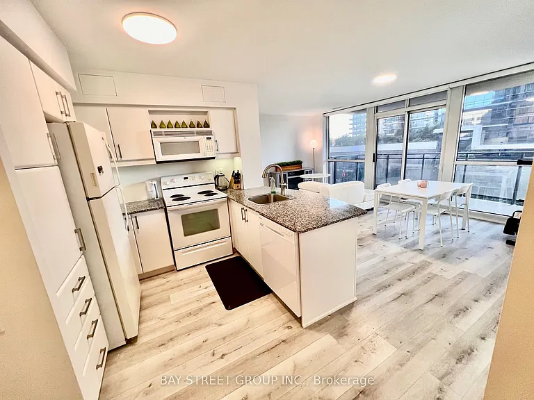 33 Sheppard Ave E #507 — Photo 20