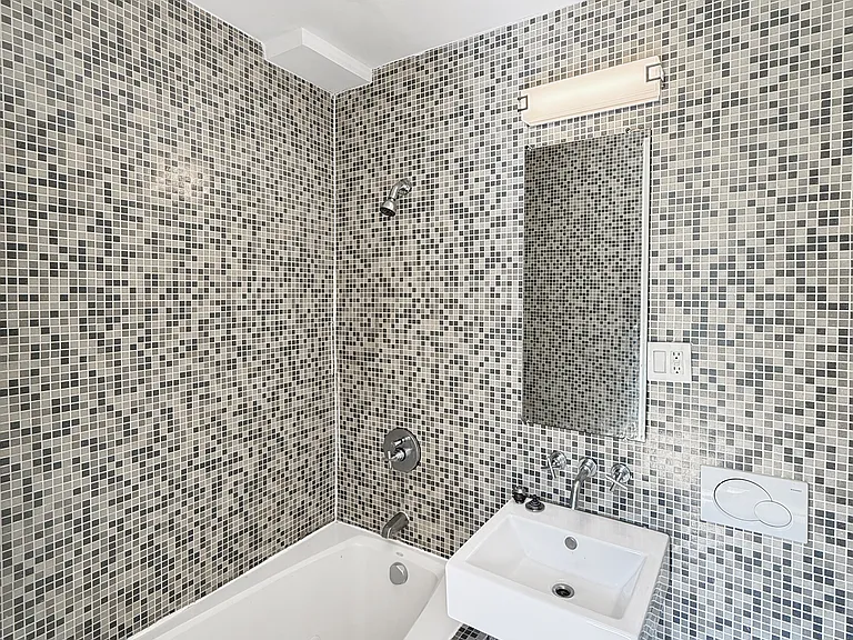 90 Clermont Ave #1L — Photo 7