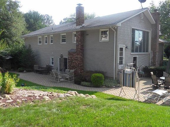 2nd image of 12 Holly Dr